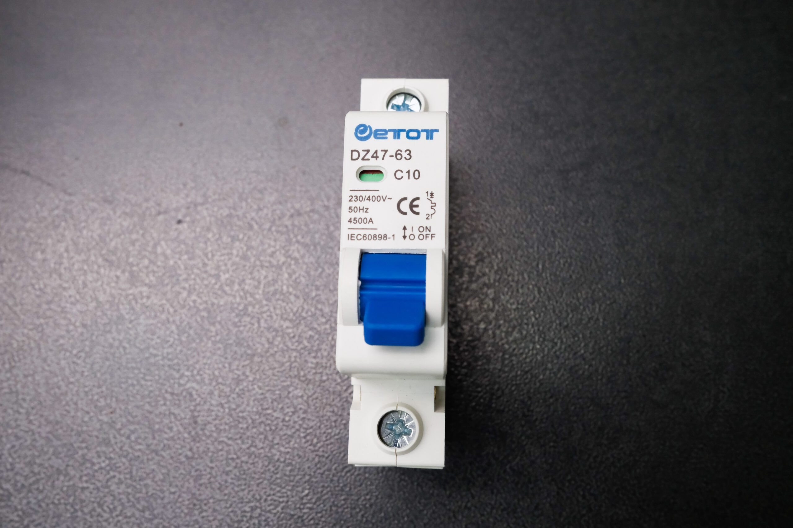 Aptomat DZ47-63 1PC10 bảo vệ chống ngắn mạch quá tải chính hãng - ETOT - Ảnh 2