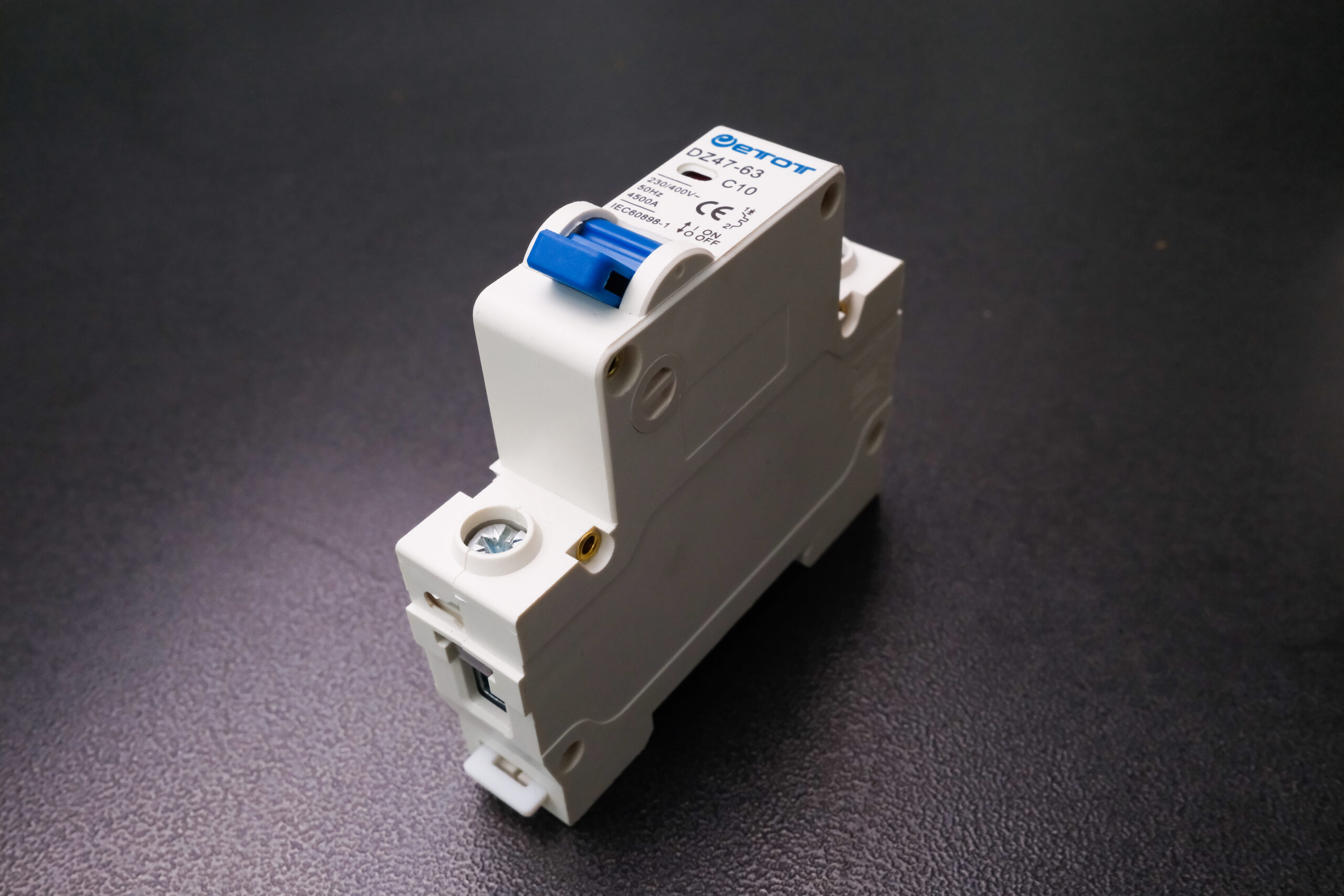 Aptomat DZ47-63 1PC10 bảo vệ chống ngắn mạch quá tải chính hãng - ETOT - Ảnh 3