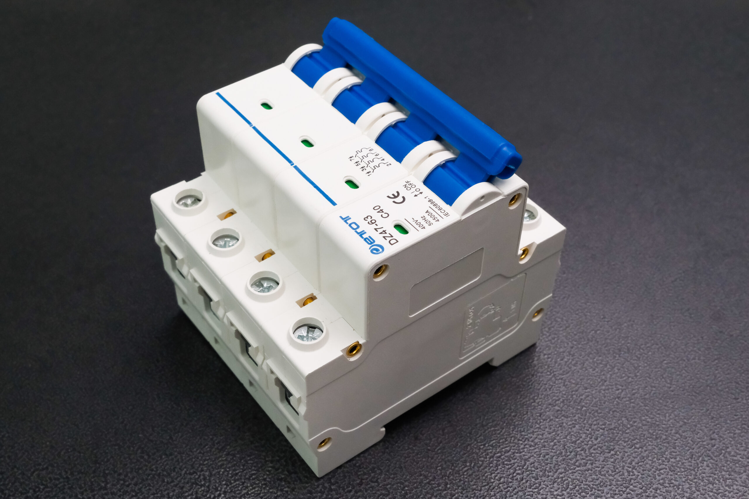 Aptomat DZ47-63 4PC40 bảo vệ chống ngắn mạch quá tải chính hãng - ETOT - Ảnh 4