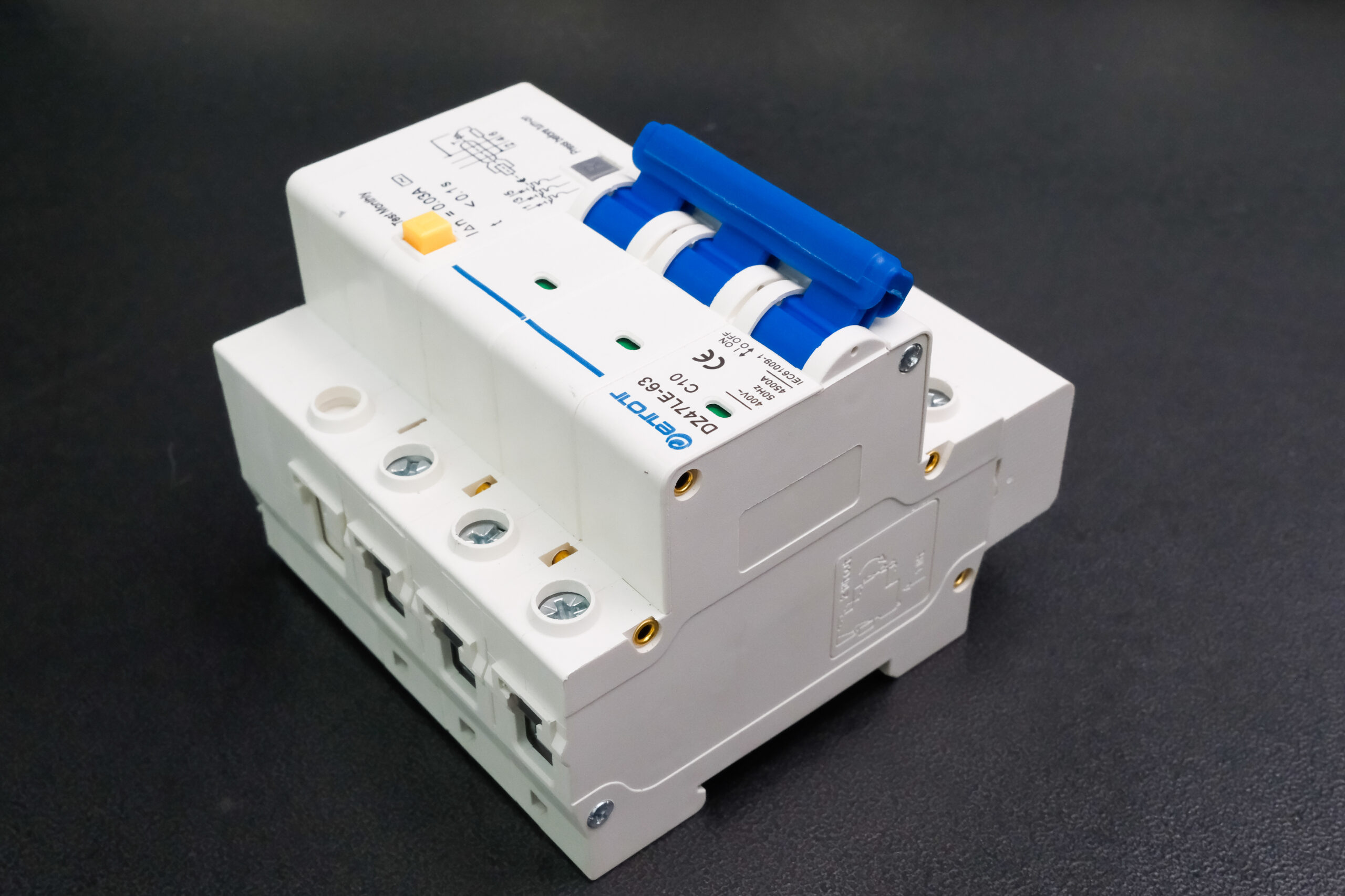 Aptomat DZ47LE-63 3PC10 bảo vệ chống ngắn mạch quá tải chính hãng - ETOT - Ảnh 2