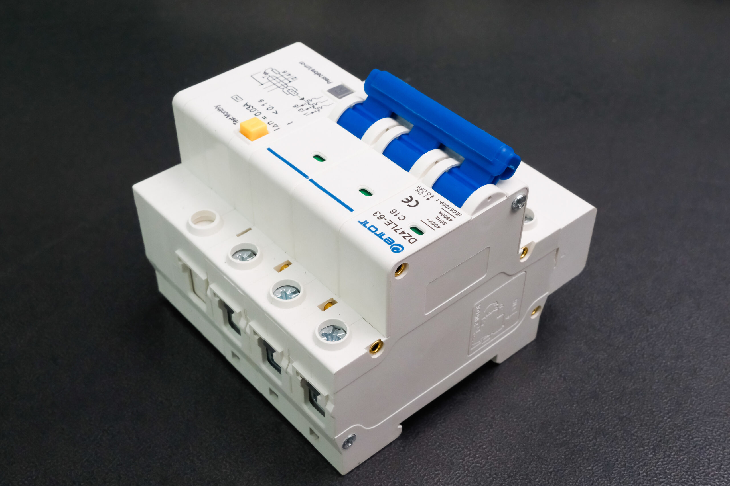 Aptomat DZ47LE-63 3PC16 bảo vệ chống ngắn mạch quá tải chính hãng - ETOT - Ảnh 2