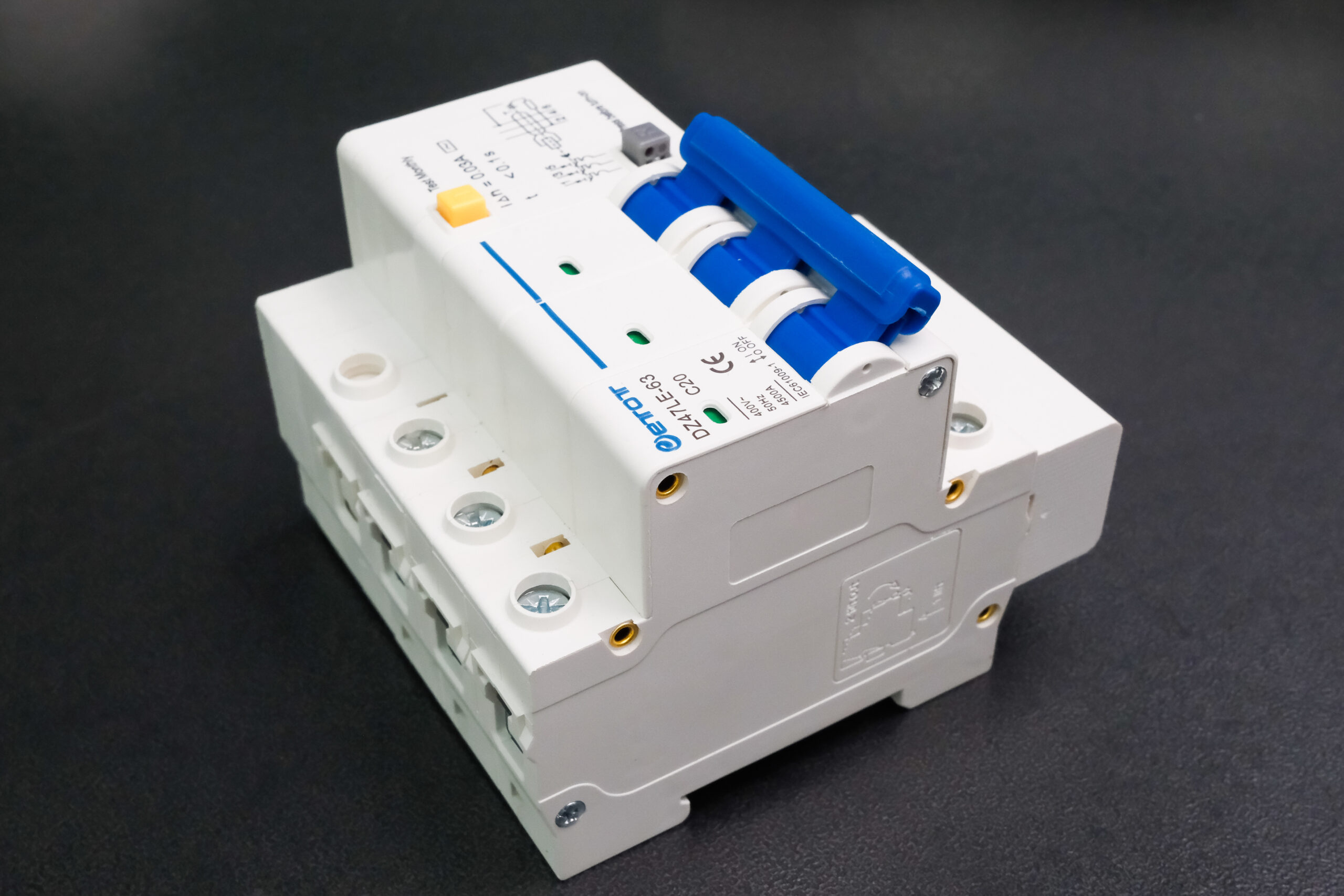 Aptomat DZ47LE-63 3PC20 bảo vệ chống ngắn mạch quá tải chính hãng - ETOT - Ảnh 2